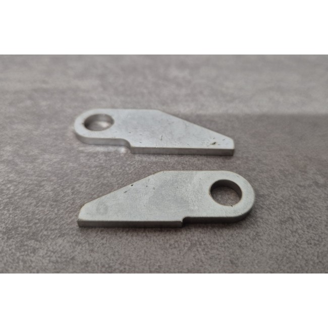 Pattes de fixation emmanchement échappement